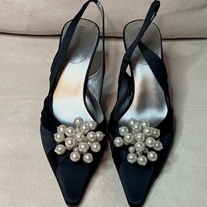 Enzo Angiolini SZ8 Black Satin Slingback Heels